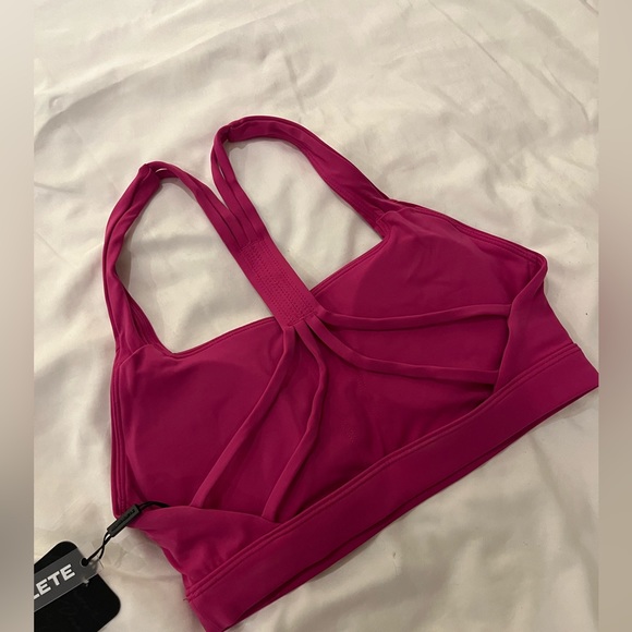 Alphalete kinetic sports bra in arcade pink - Picture 17 of 17